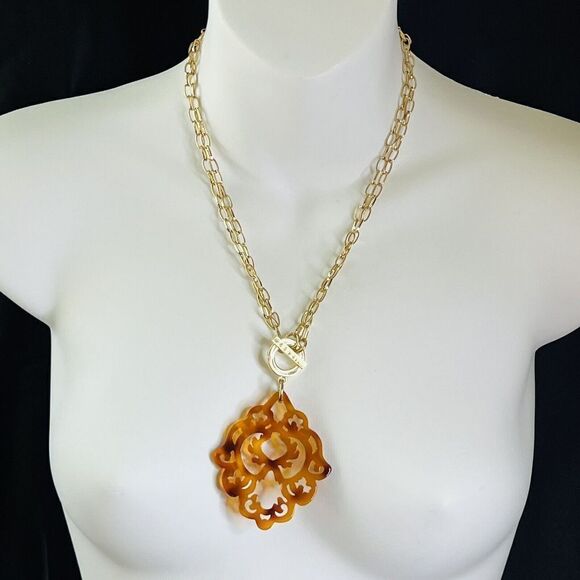 ZENZii Acrylic Scroll Pendant Gold Amber Tone Toggle Necklace Faux Tortoise 1357 - Picture 5 of 8
